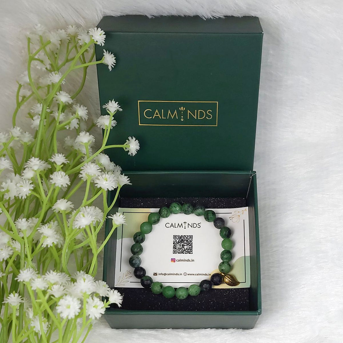 Green Color Zoisite Crystal Bracelet with Calminds Box