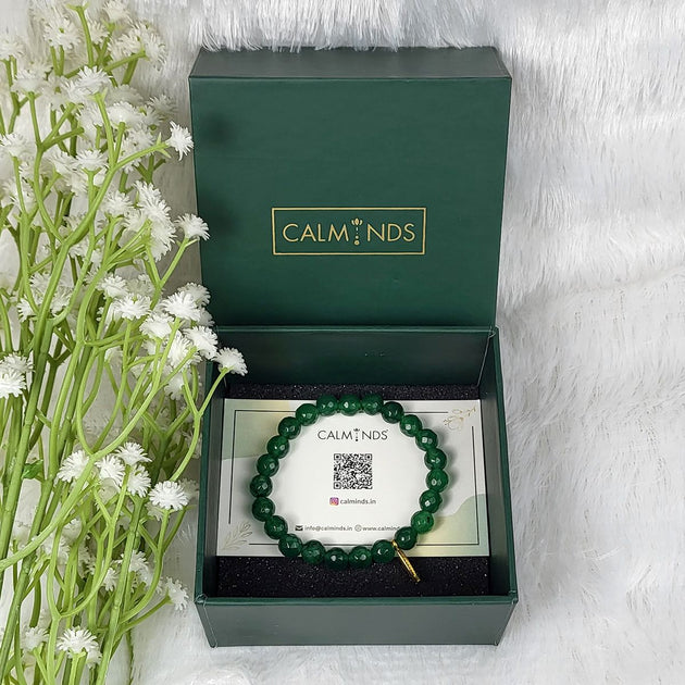 Green Aventurine Healing Bracelet with charm inside box | Calminds