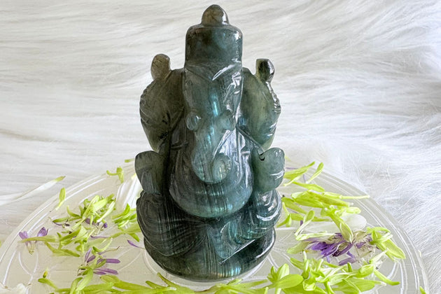 Labradorite Ganesha Idol by Calminds
