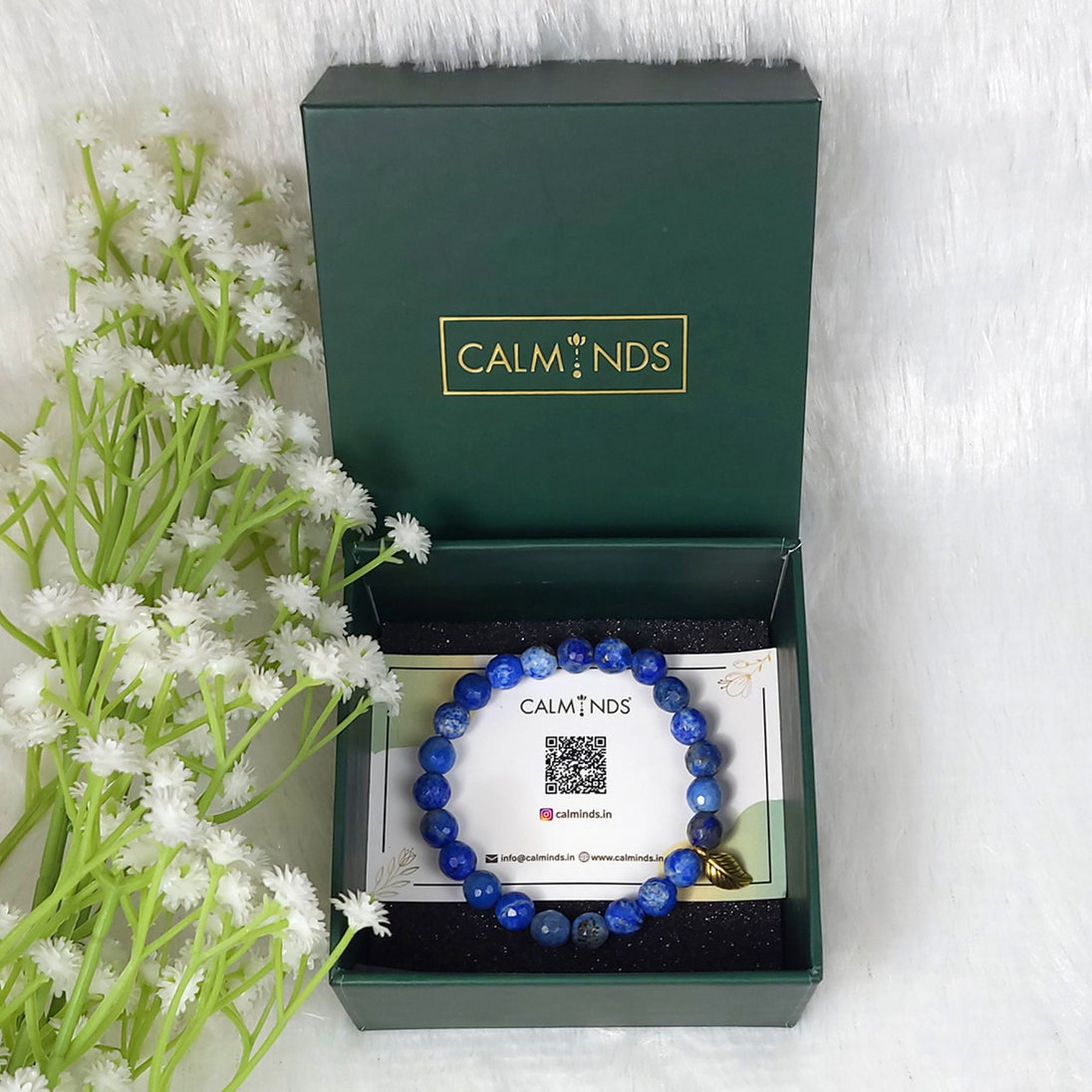 Blue Lapis Lazuli Crystal Bracelet inside green Calminds Box