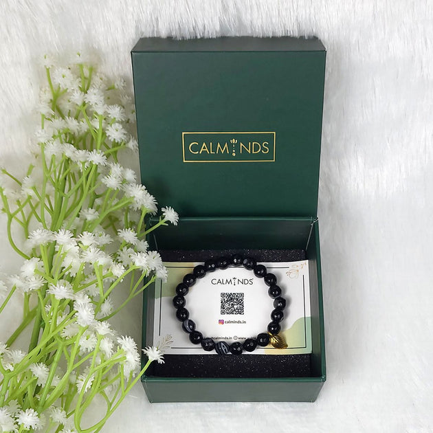 Natural Hakik Sulemani Bracelet inside Calminds Box