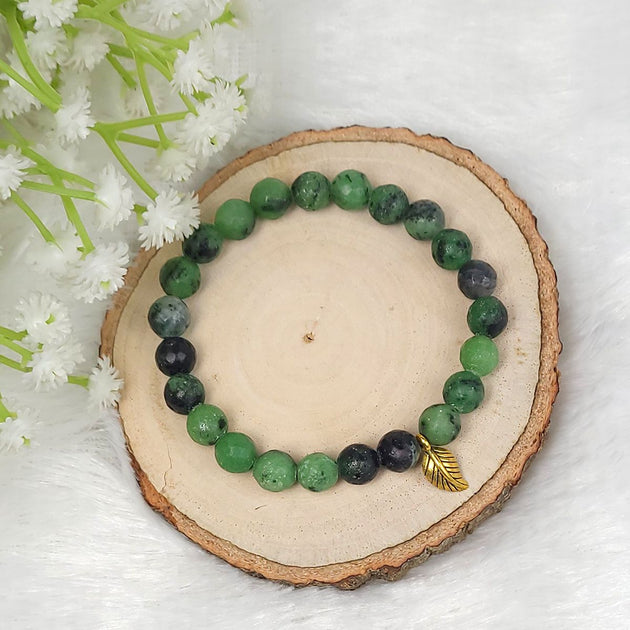 Green Color Zoisite Crystal Bracelet By Calminds