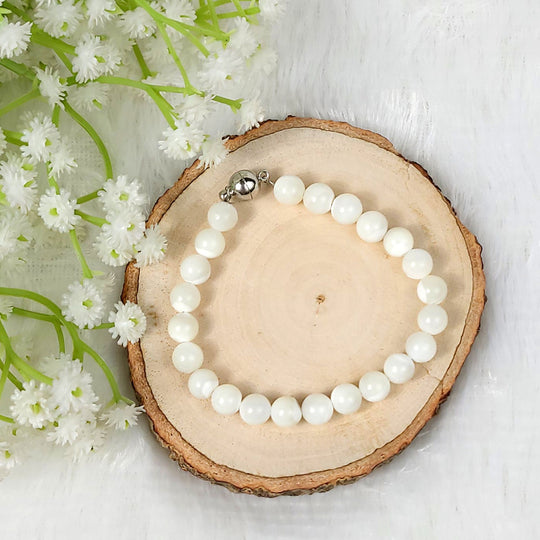 White Color Moonstone Crystal Bracelet by Calminds