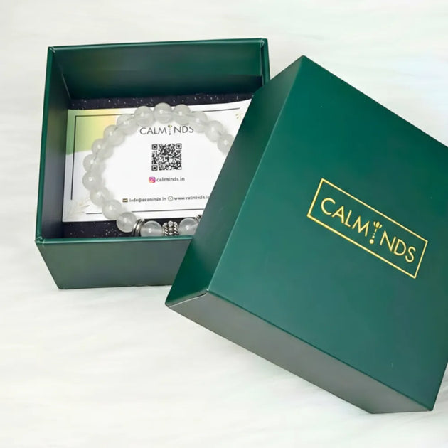 Green box with 'Calminds' branding on a white background